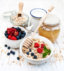 breakfast with fresh berries