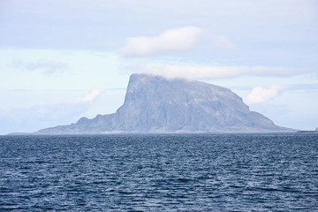 Fototapeta na wymiar Island peak