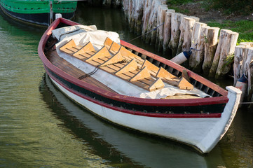 Fototapeta na wymiar boat in Albufera, Valencia, Spain