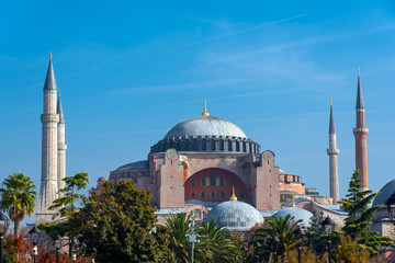 Fototapeta na wymiar The famous Hagia Sophia in Istanbul, Turkey