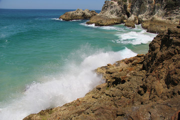 Stradbroke Island, Australien, Küste und Klippen der Insel, aufgenommen an der Ostküste im November 2015.