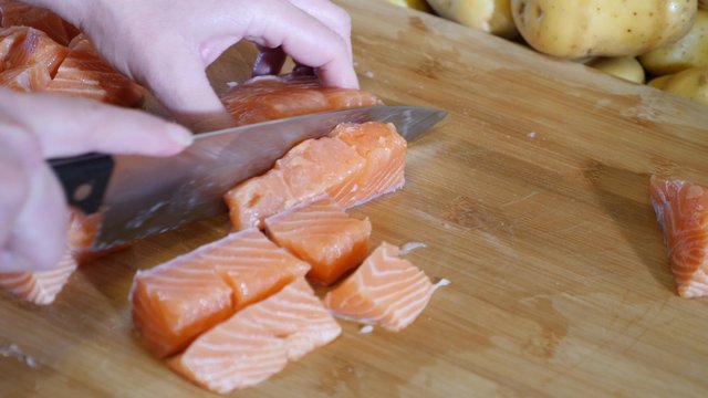 couper du saumon
