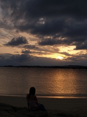 Naklejka na ściany i meble 沖縄のビーチの女の子