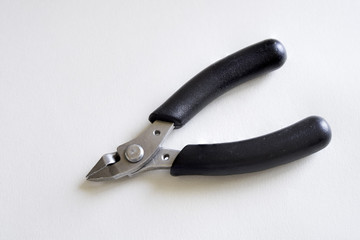 plier