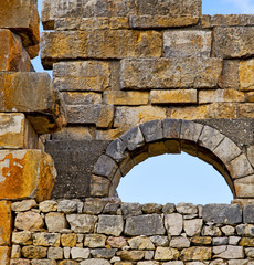 volubilis in morocco africa the old roman deteriorated monument