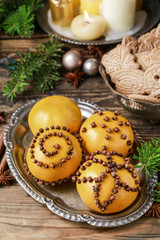 How to make orange pomander ball - step by step