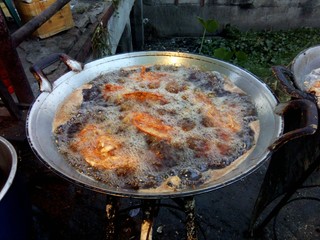 frying chicken hot food thai
