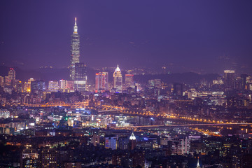 Fototapeta na wymiar Taipei city night scenes 
