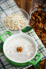 Milk oatmeal with walnuts 