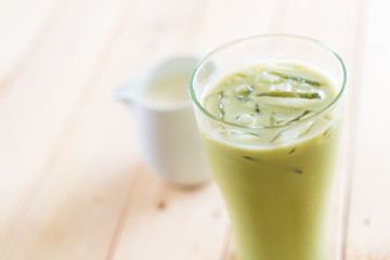 iced matcha latte