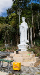 Buddha Statue auf dem Tà Cú Berg