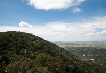 Landschaft beim Berg Ta Cu in Vietnam