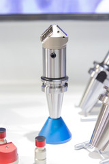 Industrial milling metal cutting tool with carbide cutter insert