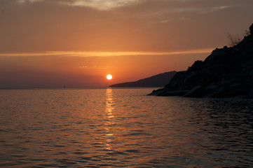 tramonto sul mare