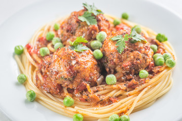 Turkey meatballs with pasta and fresh peas