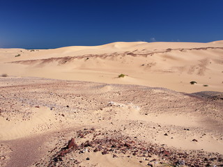 Dunes on the way from Shannah to Al Ashkharah