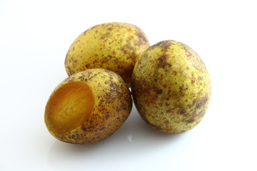  Spondias pinnata  fruit