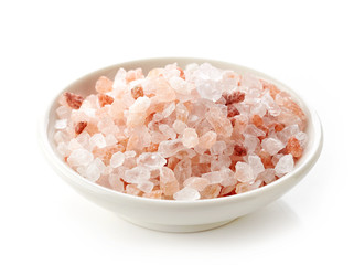 Fototapeta na wymiar bowl of pink himalayan salt