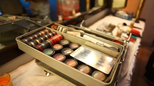 Make up kit