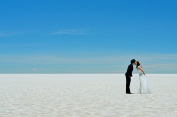 ウユニ塩湖　ウェディング