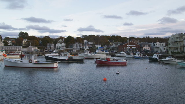 Panning shot of Rockport Harbor and Motif Number One.