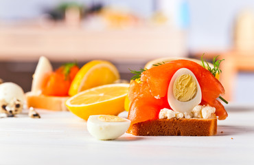 sandwich with salmon