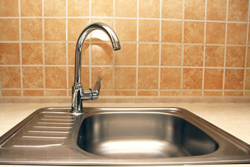 New faucets and sinks in the kitchen..
