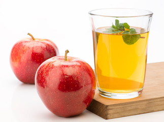 apple soda with lemon and mint