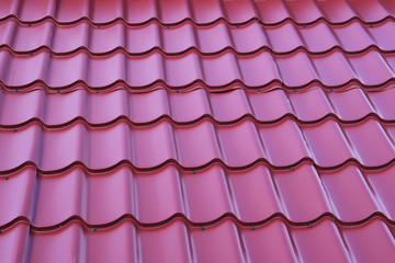 Roof with metal tile