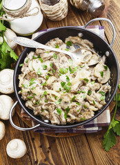 Liver with mushrooms in sour cream