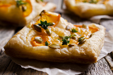 Tart with pumpkin and cheese