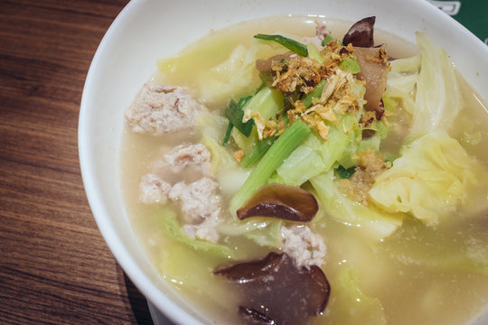 THAI Cabbage Soup with pork