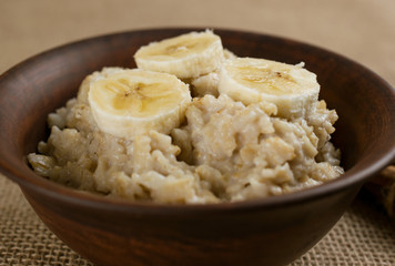 Oatmeal with banana