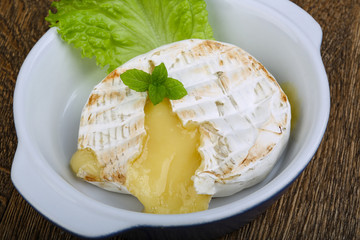 Roasted camembert