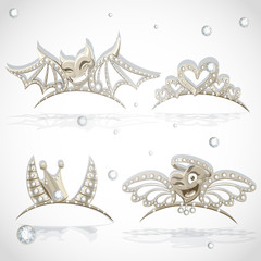 Tiaras with hearts for carnival costume © Azuzl
