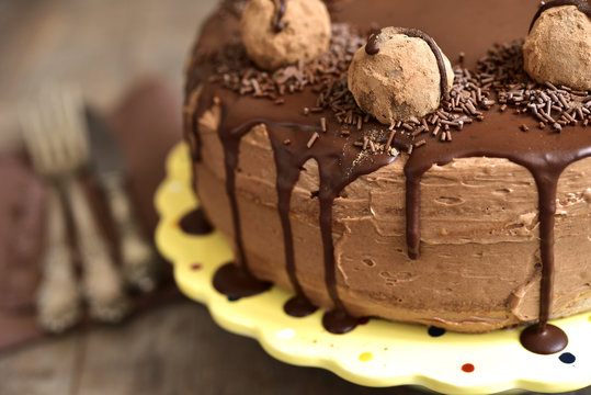 Homemade chocolate cake "Truffle".