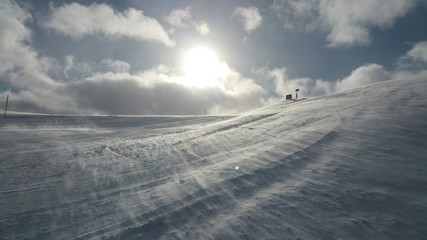 Wind über die Piste