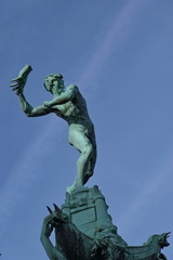 Fototapeta na wymiar Antwerpen Großer Markt Statue 2