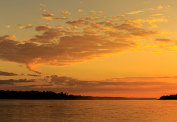 Obraz premium Color of the sky that morning Mekong River Ubon Ratchathani, Tha