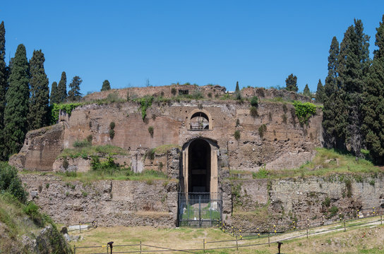 Piazza Augusto Imperatore - Mausoleum Of Augustus