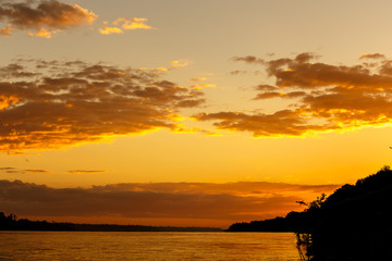 Obraz premium Color of the sky that morning Mekong River Ubon Ratchathani, Tha