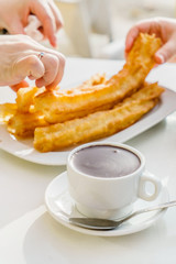 churros con chocolate