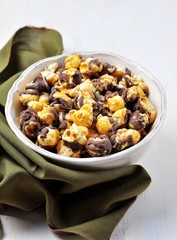 popcorn with honey and chocolate