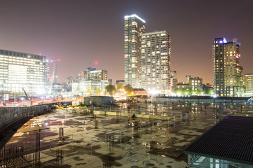 Canary wharf at night