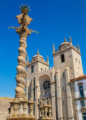 Cathedral of Porto and the Pelourinho column.
