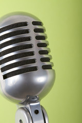 Retro Mikrofon im 50er Jahre Stil