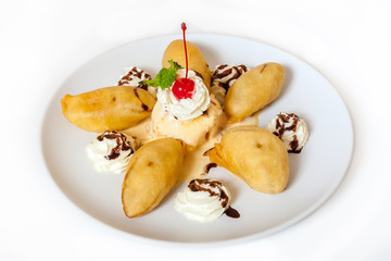 Fried banana with ice cream
