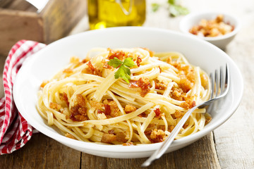Pasta with bacon and bread crumbs
