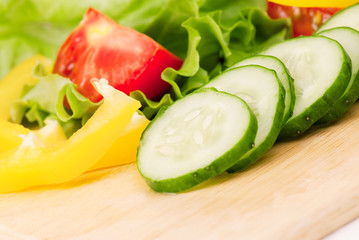 vegetable salad on plate
