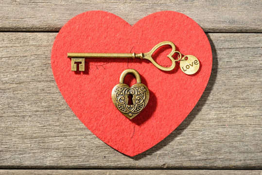 Heart Lock And Key Images – Browse 44,325 Stock Photos, Vectors